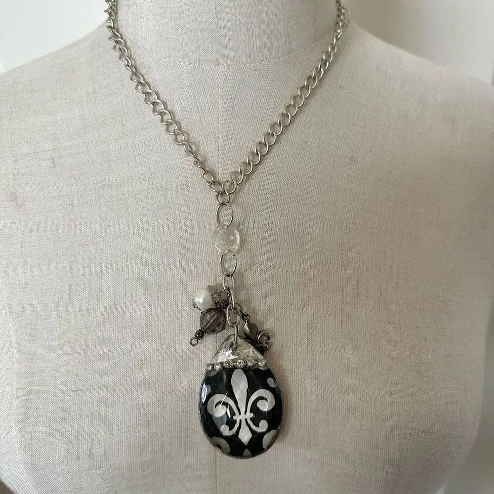 Fleur de lis teardrop pendant charm necklace